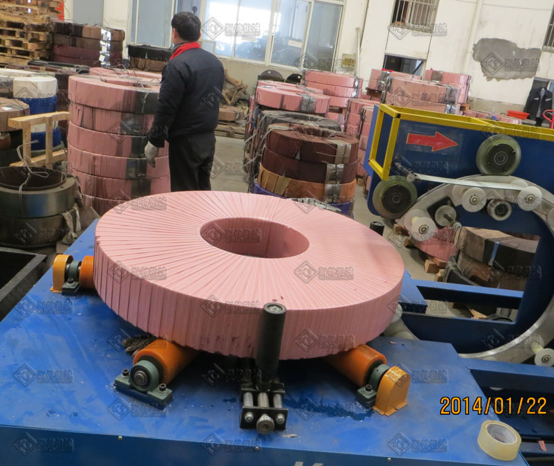 臥式鋼帶纏繞包裝機